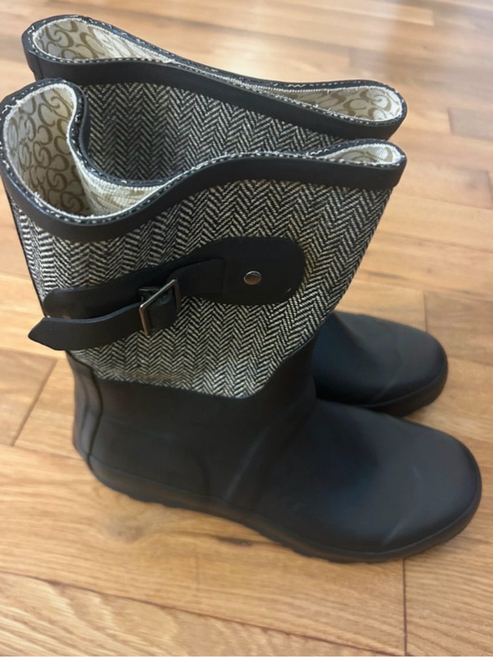 chooka Black Rubber & Gray Herringbone Mid-Calf Rain Boots